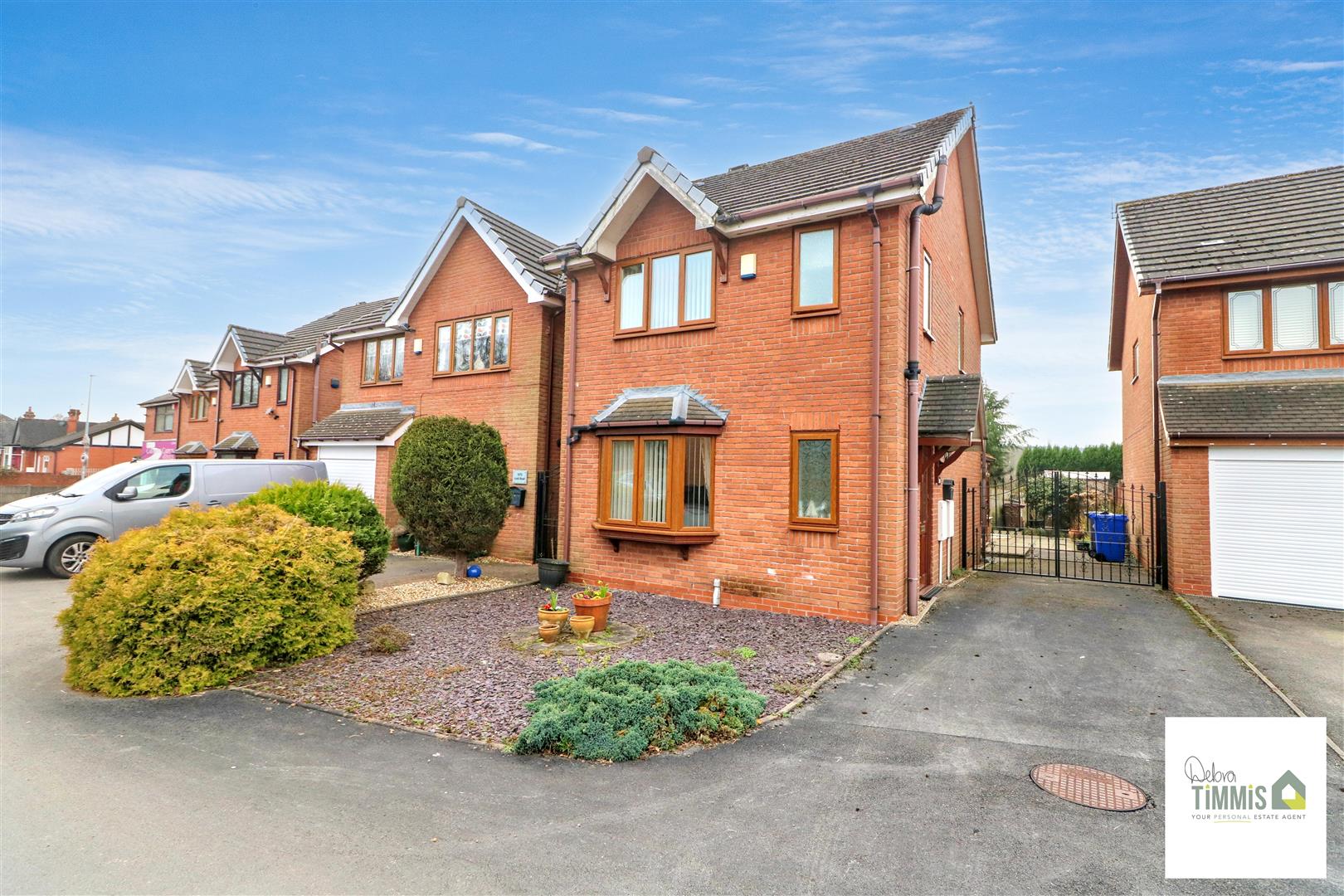 3 bed property in Leek Road, Stoke-On-Trent